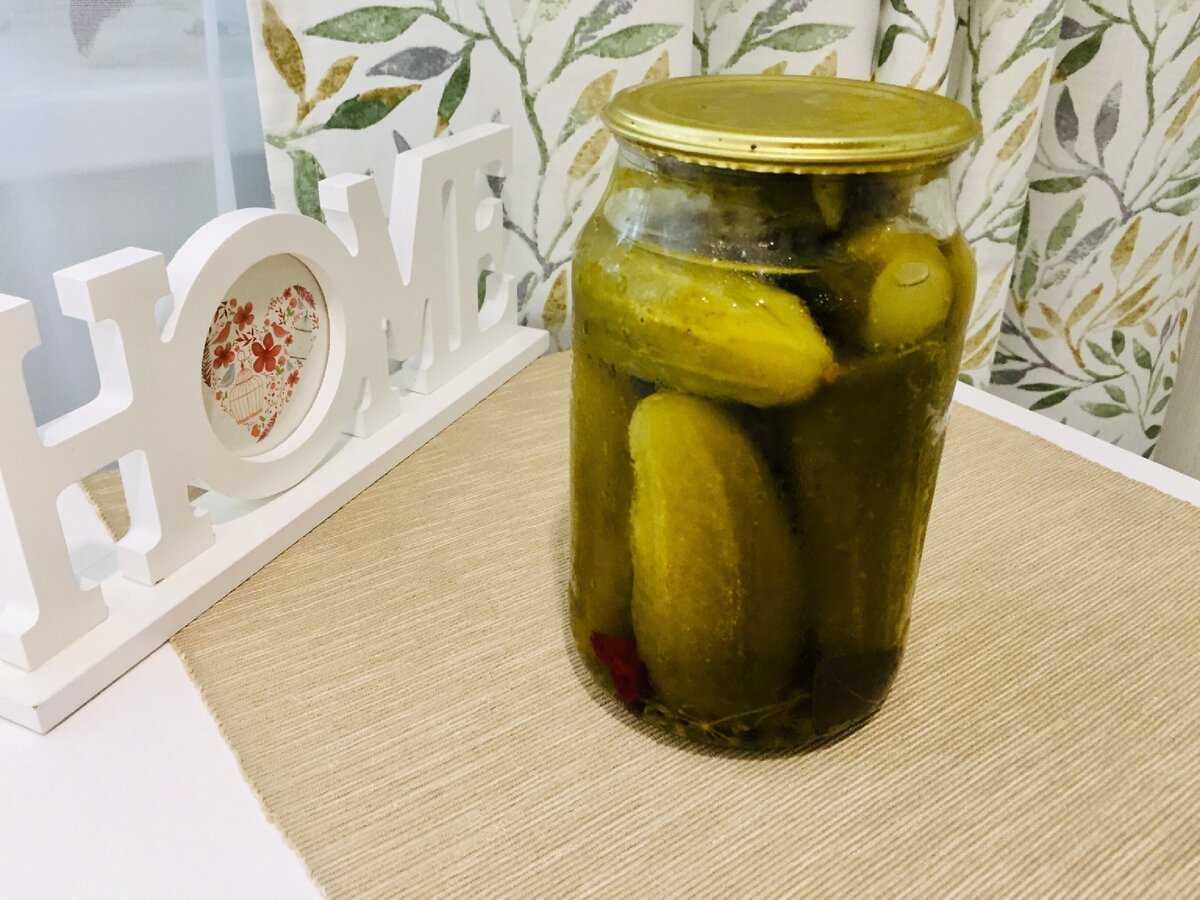 Почему взрываются банки с огурцами и что делать, чтобы этого избежать